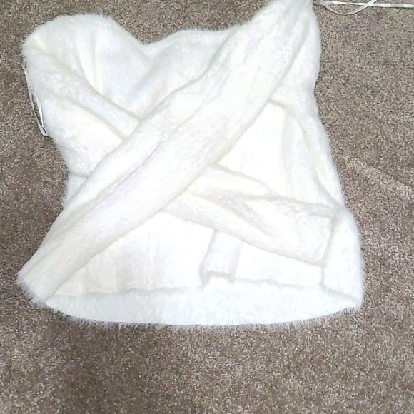 DIVIDED warm sweater. Woman's - Picture 2 of 3